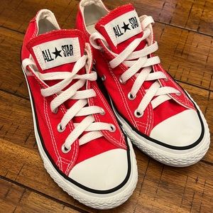 CONVERSE S 4 Classic Low Top Chuck Taylor All Star Sneakers